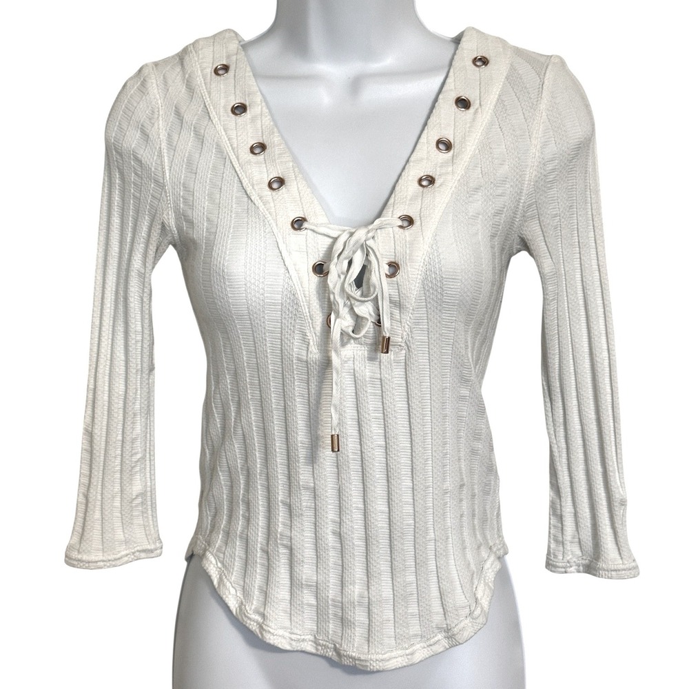 FREE PEOPLE Ivory Ribbed Lace Up Grommet V-Neck 3/4 Sleeve Top Size XS - Picture 2 of 7